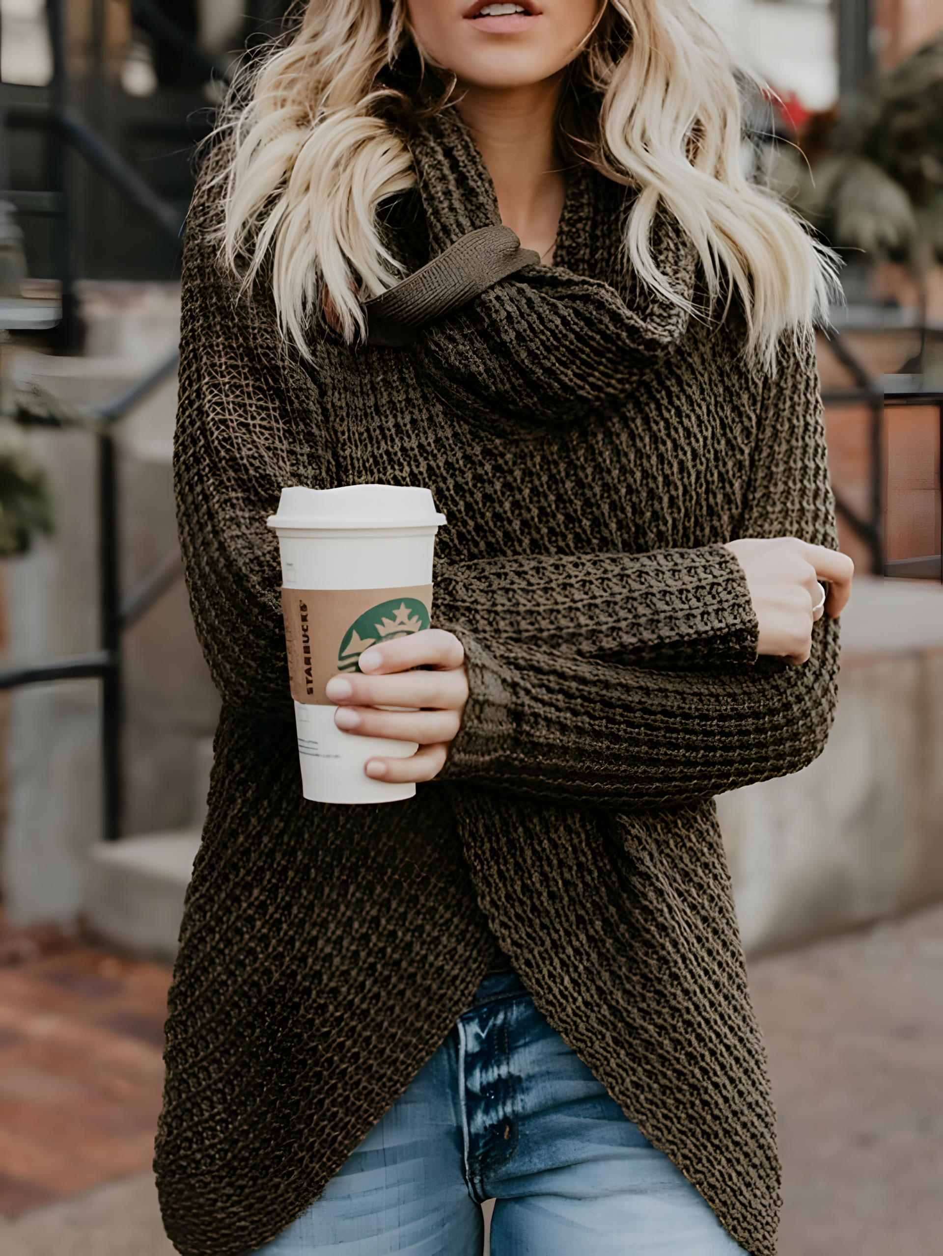 Betty™ - Cardigan Elegante alla Moda